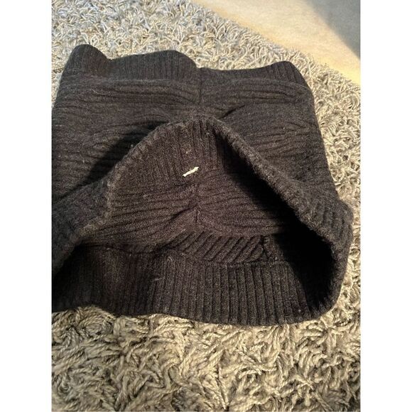 Lululemon Movement Neckwarmer
Heathered Black   - Picture 9 of 12